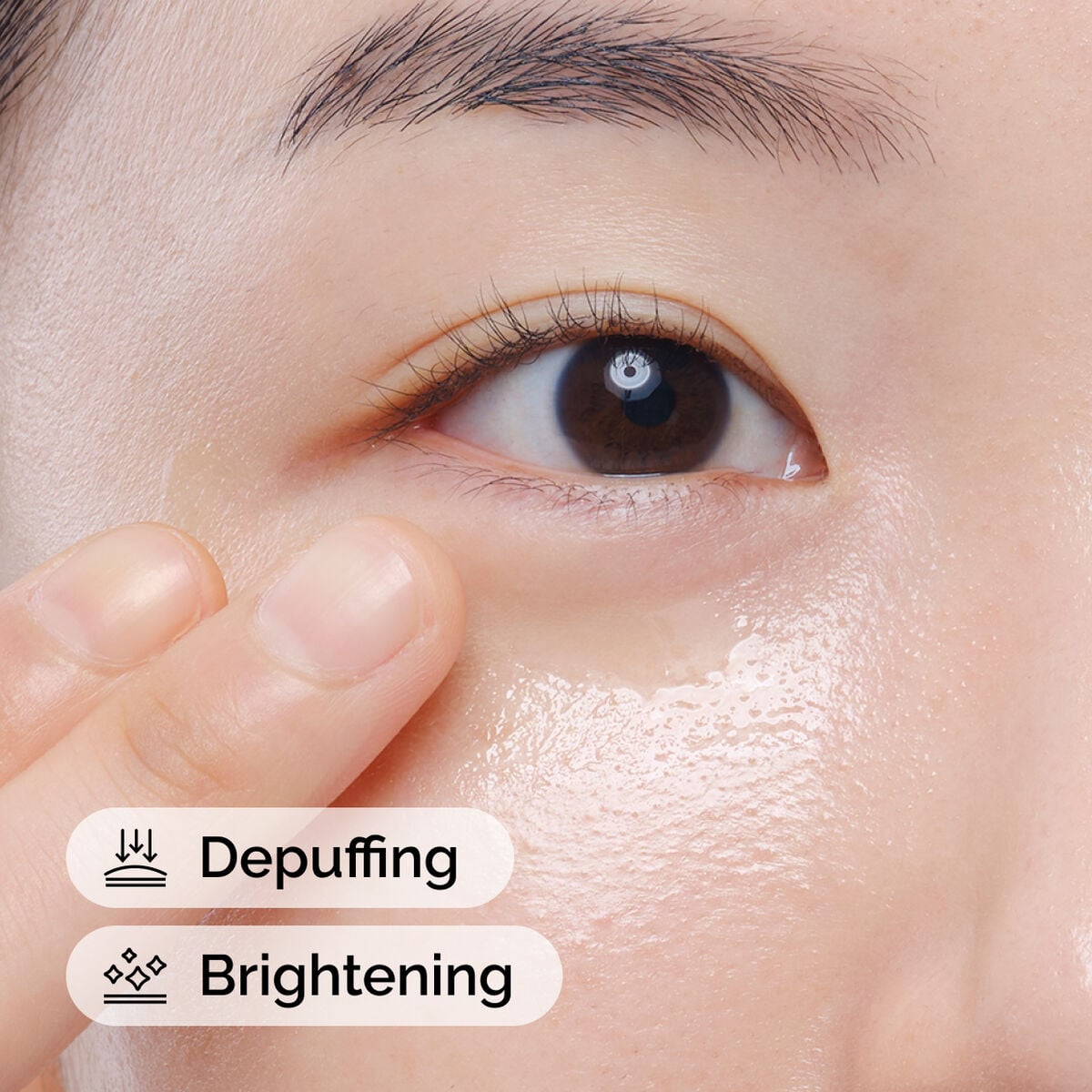 caffeine-solution-5-egcg-eye-serum-w1 ord-caffeine-solution-egcg-model-application-with-benefits.jpg