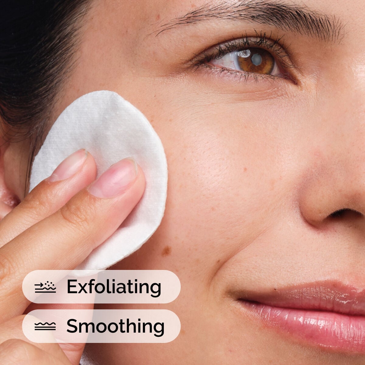glycolic-acid-7-exfoliating-toner-u5 ord-glycolic-acid-exfoliating-toner-model-application-with-benefits.jpg